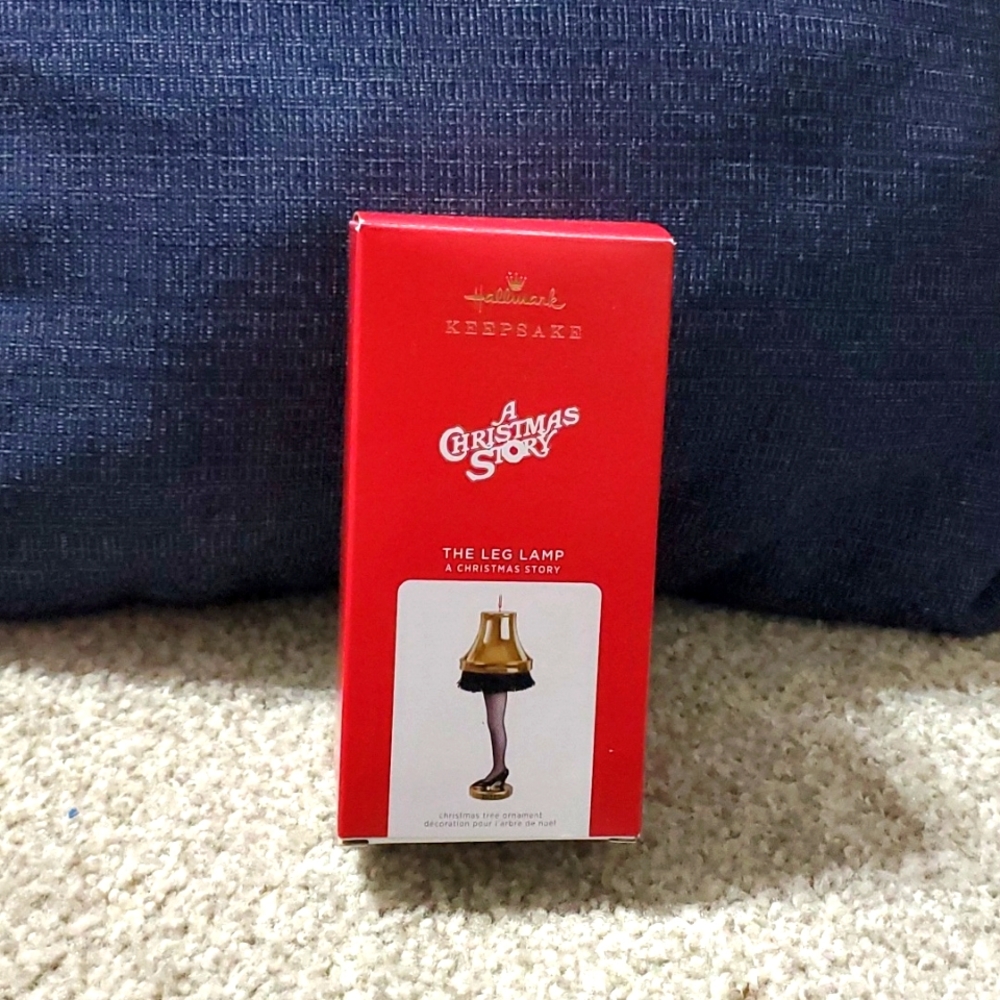 Hallmark Keepsake A Christmas Story porcelain leg lamp